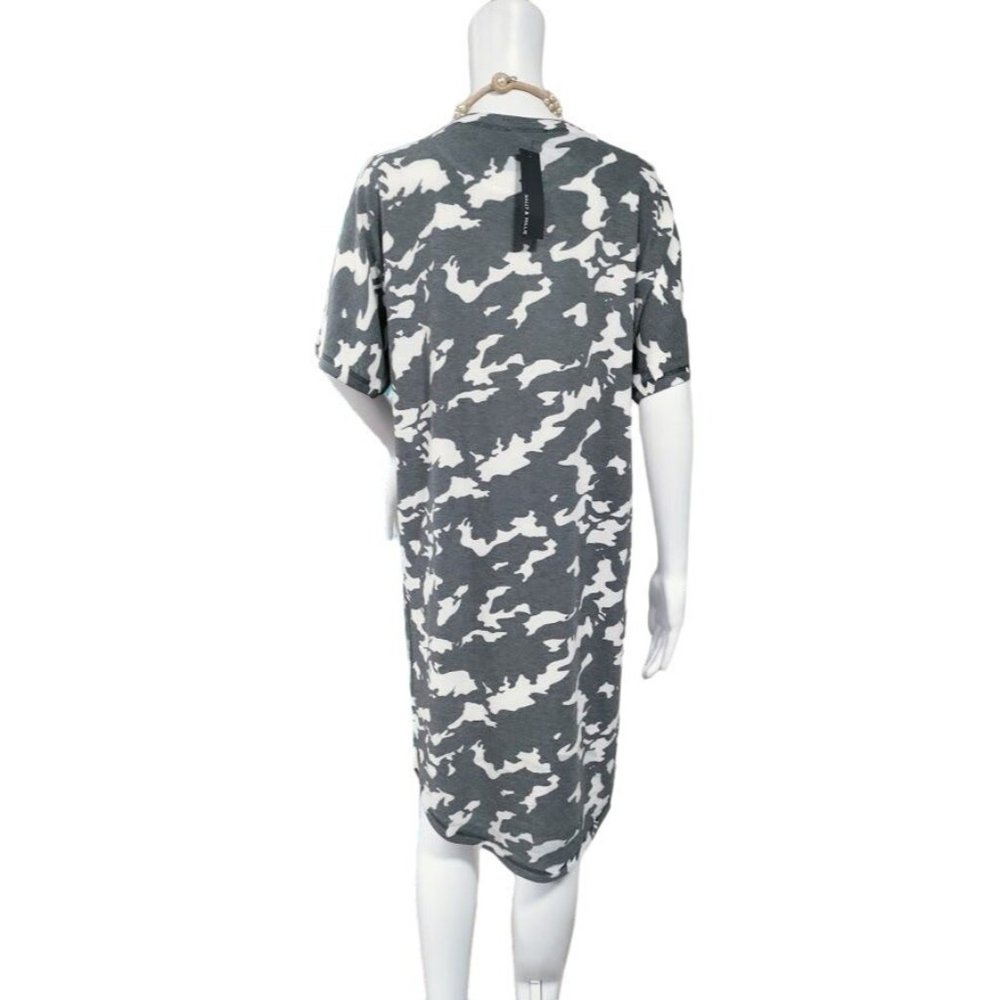NWT Nally & Millie Short Sleeve Camouflage Print Mini Dress Gray Women's - Picture 2 of 8